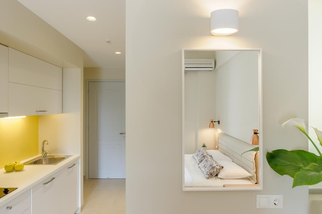 Aparthotel Yellow House 3*